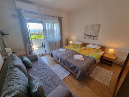 LJUBO V Apartment 10 m from the beach