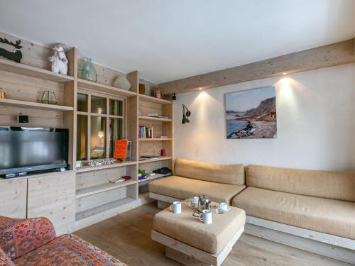 Appartement 4 pièces de prestige, spacieux et raffiné, proche du Vieux Village, pour 6 personnes