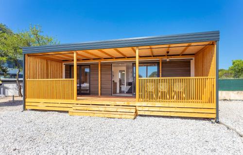 Beautiful Home In Banjole With Kitchen