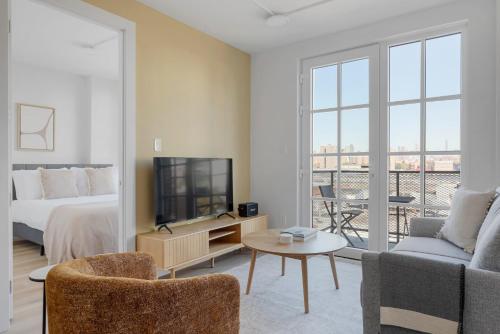 Gallery image of Dumbo 2br w wd roof gym nr TimeOut Building NYC-957 in Brooklyn
