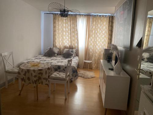 Cosy studio Paris Wagram