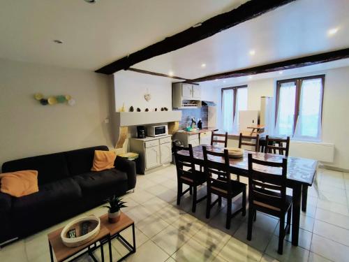 Dapur atau dapur kecil di Gîte Le Rempart - 3 étoiles - 6 personnes -