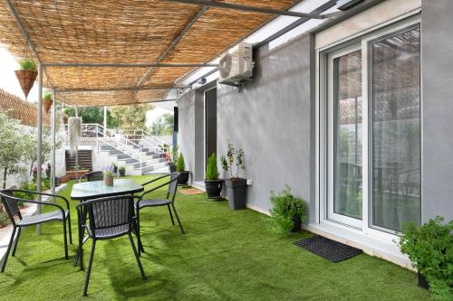 Le Peridot Garden House