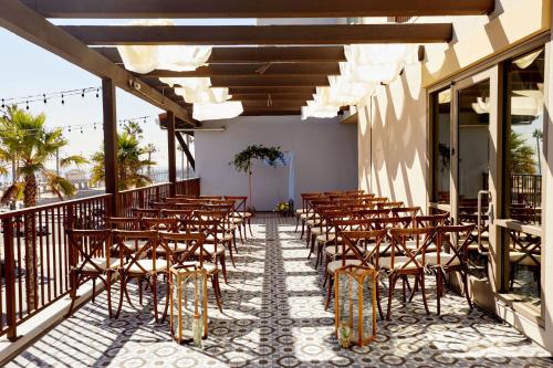Restaurant ou autre lieu de restauration dans l'établissement Kimpton Shorebreak Huntington Beach Resort by IHG