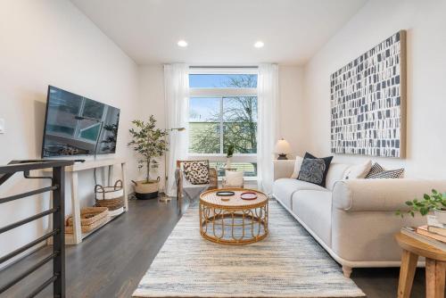 Perch - Queen Anne Gem_3