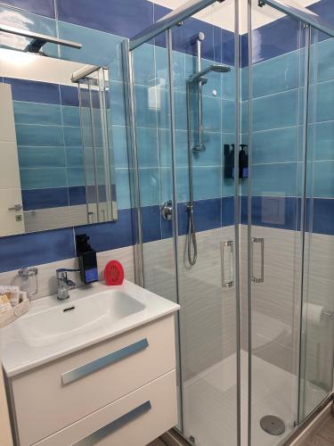 Ένα μπάνιο στο BnB Nuova Vita