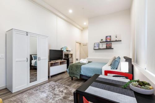 Gallery image of Perch - Fremont Urban Studio in Seattle