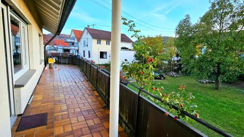 Taman di luar Stilvolles Appartment 5 Doppel Zimmer