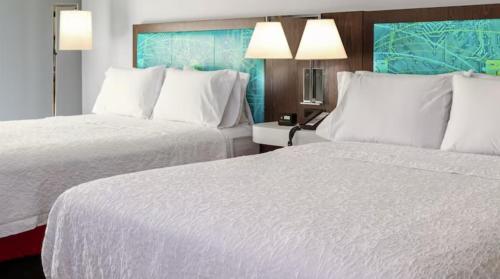 Postelja oz. postelje v sobi nastanitve Hampton Inn & Suites Oroville