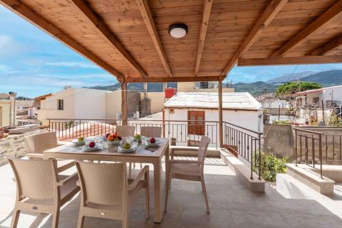 Galeriebild der Unterkunft Luxury Limnes Village House in Límnai