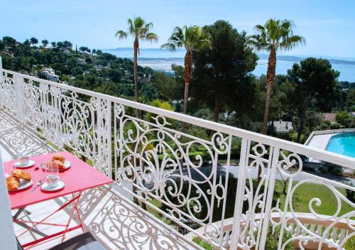 Grand Standing Hyères T3 - Vue mer - Piscine - Tennis