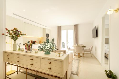 MARBELLA BANUS SUITES - Playas del Duque Beachside Complex photo 2