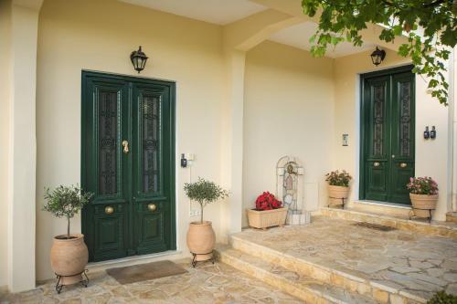 Φωτογραφία από το άλμπουμ του Cozy Attic Suite - Elia Apartments Chrisso στους Δελφούς