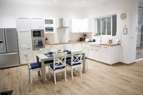 Kuchyň nebo kuchyňský kout v ubytování Wardija Maisonette