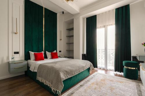 85 Spacious neoclassical-style apartment in AC KAZAKHSTAN, Minor area, Amir Timur Avenue
