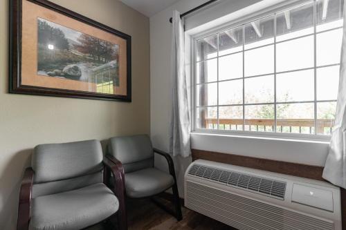 Gallery image of Walk-In - Free Ticket and Shuttle to SDC - Outdoor Pool - WW217 in Branson