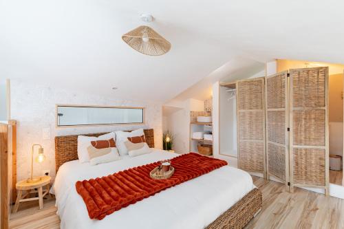 Photo de la galerie de l'établissement Belle maison de ville, à LʼIsle-dʼEspagnac