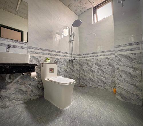Ванна кімната в Khách Sạn Metro Ban Mê