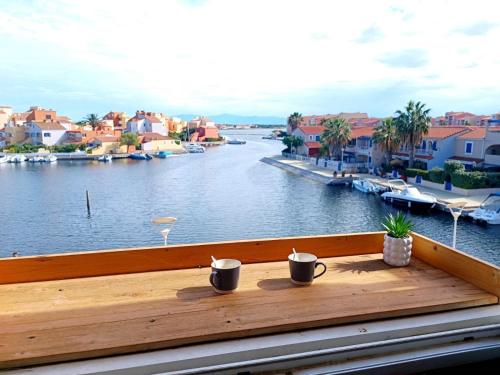 Charmant appartement sur la marina