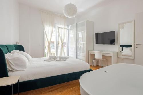 130m Luxury apartment in the heart of Athens