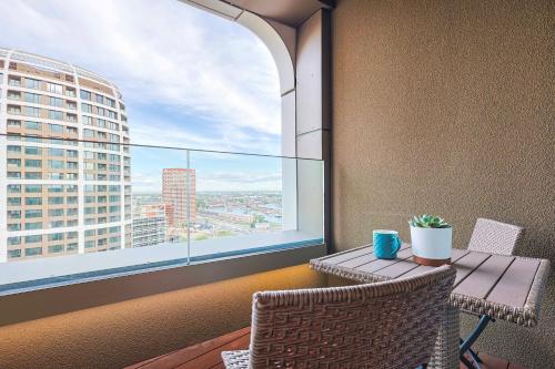 Sky Park Tower 2, luxury apartment with free parking