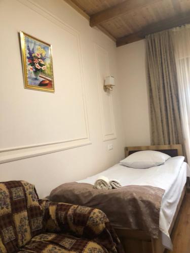 Ein Bett oder Betten in einem Zimmer der Unterkunft Guest House Anahit Ijevan