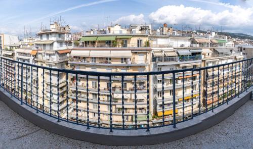 Kosmos Service Apartment Near Saint Dimitrious Church