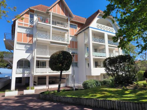 Appart résidence accès direct à la plage avec terrasse jardin