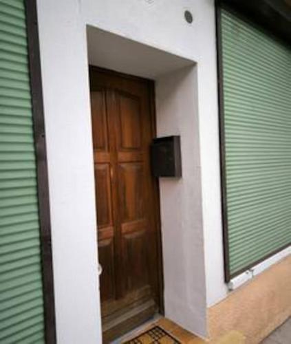 Photo de la galerie de l'établissement 2 pièces au centre-ville, à Roquebillière