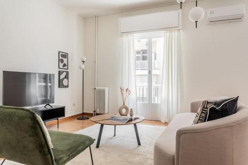 Acropolis Sunlight 2BR Apartment by UPSTREET