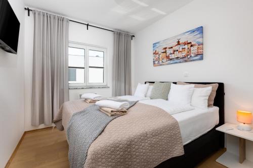 Sunset & Seaview Premium Apartment