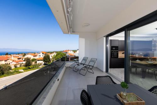 Sunset & Seaview Premium Apartment