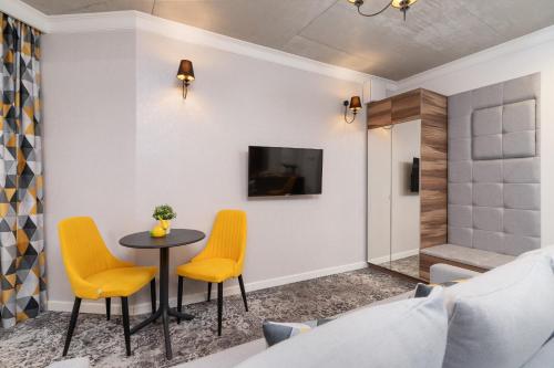 Телевізор і / або розважальний центр в Comfortable and Modern One Bedroom Apartment Cracow by Renters