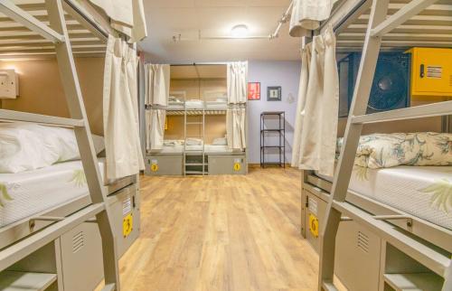 Postel nebo postele na pokoji v ubytování Wombat's City Hostel Munich Werksviertel