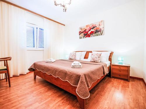 Katil atau katil-katil dalam bilik di Holiday Home Mira by Interhome