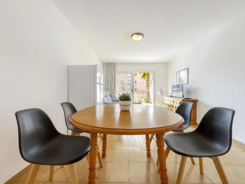 Posedenie v ubytovaní Apartment Mismar-5 by Interhome