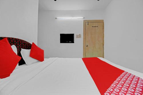 Imagen de la galería de Hotel O Sai Seva Lodging, en Deolāli