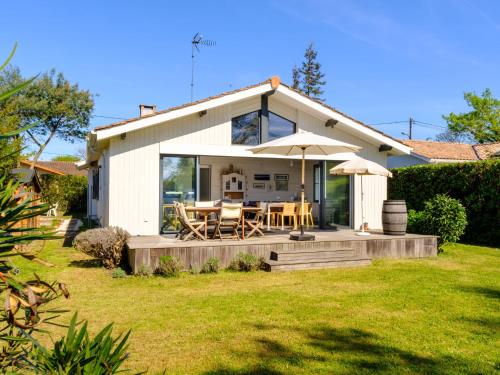 Bygningen som villaen ligger i