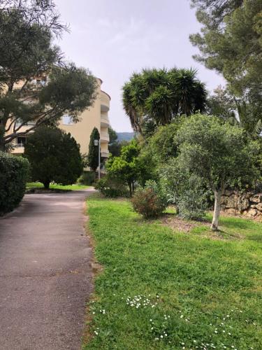 Φωτογραφία από το άλμπουμ του Appartement Rez de Jardin σε Cavalaire-sur-Mer