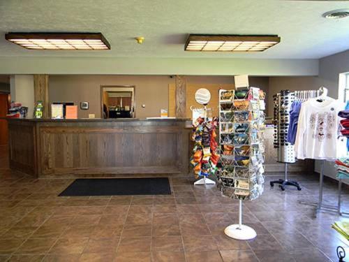 Φωτογραφία από το άλμπουμ του Boarders Inn & Suites by Cobblestone Hotels - Munising σε Wetmore