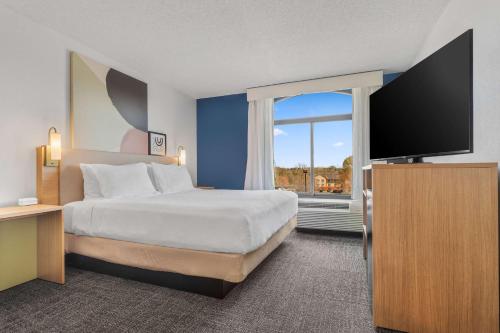 Spark By Hilton Charlotte Tyvola I-77 Image