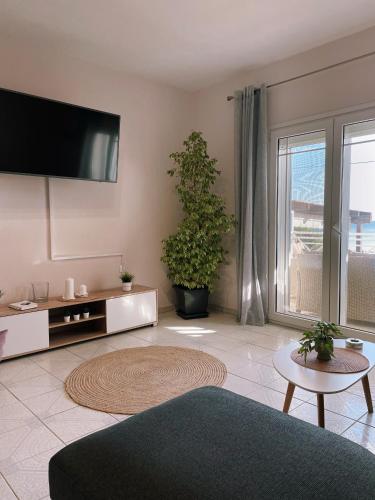 Gallery image of By the Sea Luxury Apartment in Nikiti