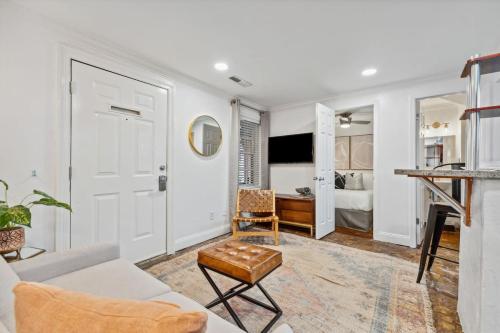 Gallery image of Unique & Charming 2 Bedroom One Block to King St in Charleston