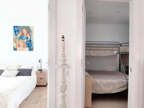 Postel nebo postele na pokoji v ubytování Comfortable Studio in Santiago do Cacém, private pool, 65 m²
