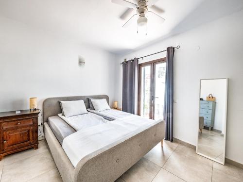 Townhouse in Capistrano village with 2 pool areas