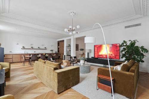 KAZA BELLA - Paris 8 Luxurious apartment close to Arc de Triomphe