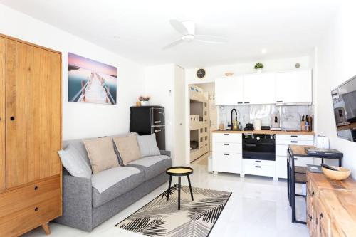 Chez James - Superbe studio avec piscine et plage à proximité