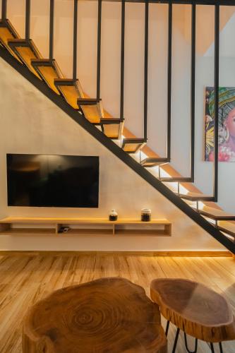 Ethra Suite 1