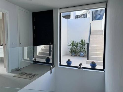 Luxueuze villa met verwarmd zwembad en zeezicht