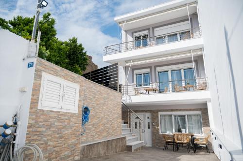 Meda Apartments